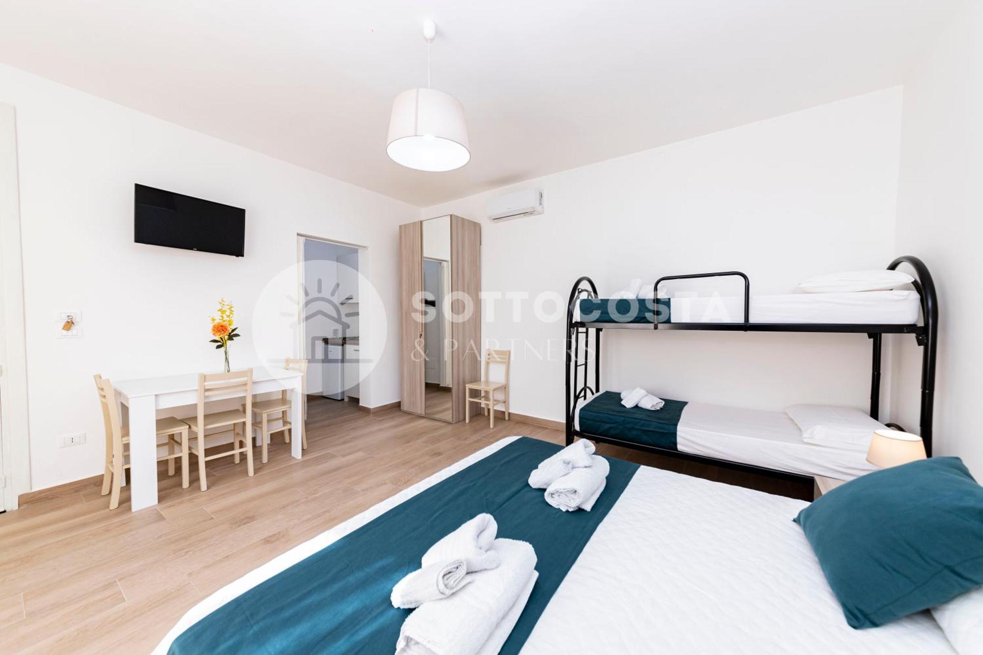 Lory'S House Hotel Порто Чезарео Екстериор снимка