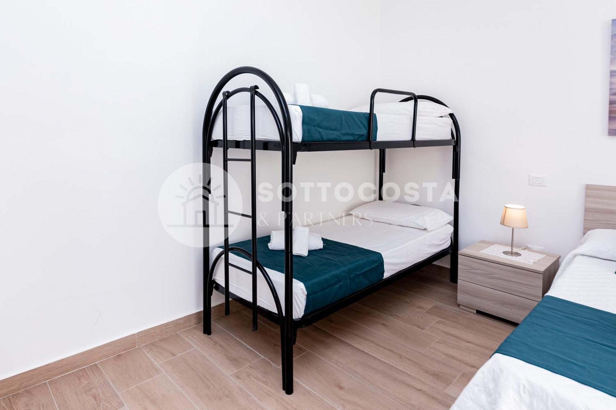 Lory'S House Hotel Порто Чезарео Екстериор снимка