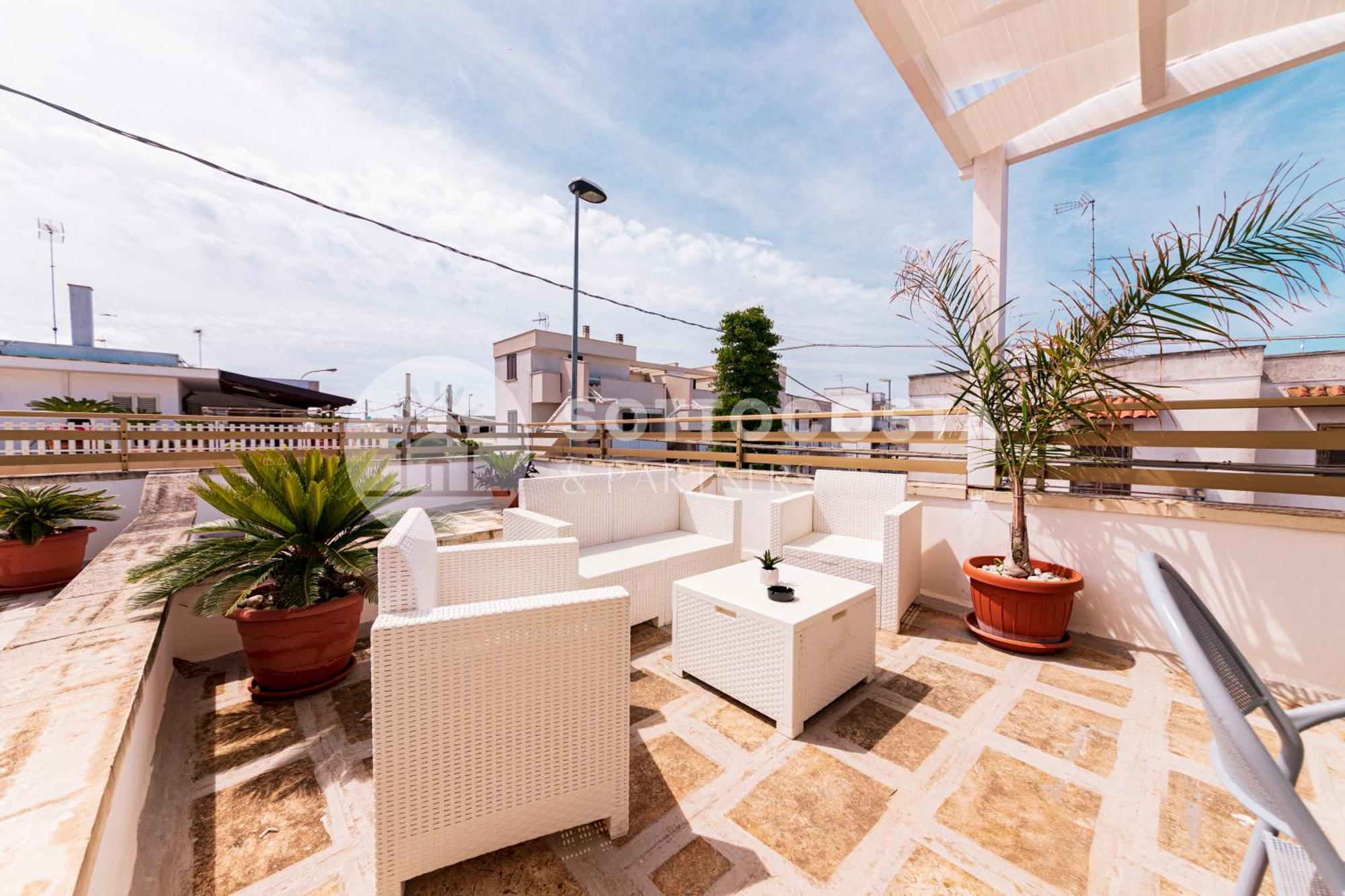 Lory'S House Hotel Порто Чезарео Екстериор снимка